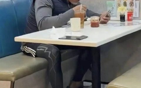 乌鸦哥真老了…